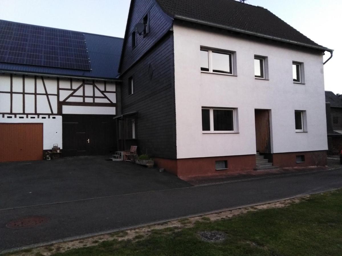 Ferienhaus Cilla Beltheim エクステリア 写真